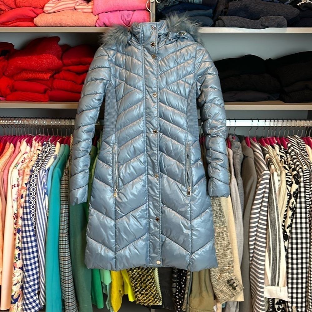 Kenneth Cole shiny blue puffer coat with detachable faux fur hood size XS